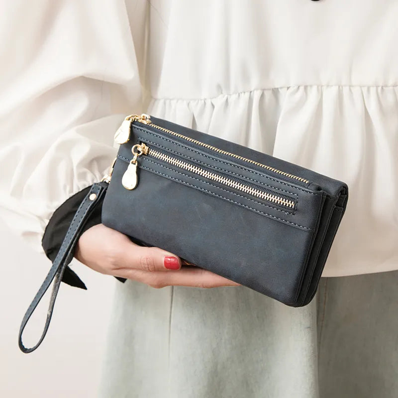 VelvetVista Elegance Clutch